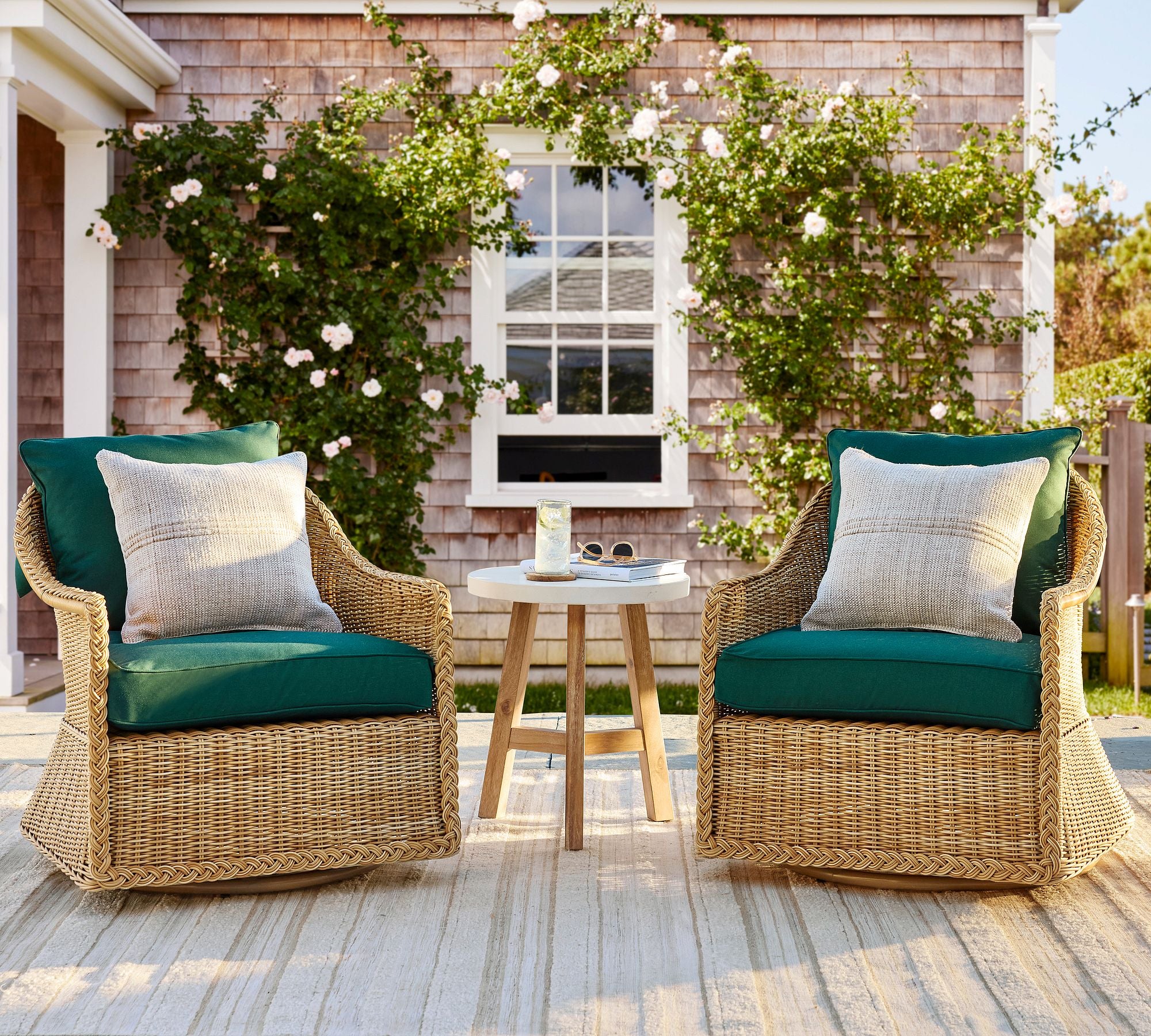 0102 Sofa | Standard | Linen