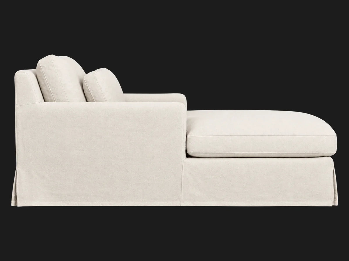 Elias Daybed in Italian Brushed Wool Vanilla – deep side view