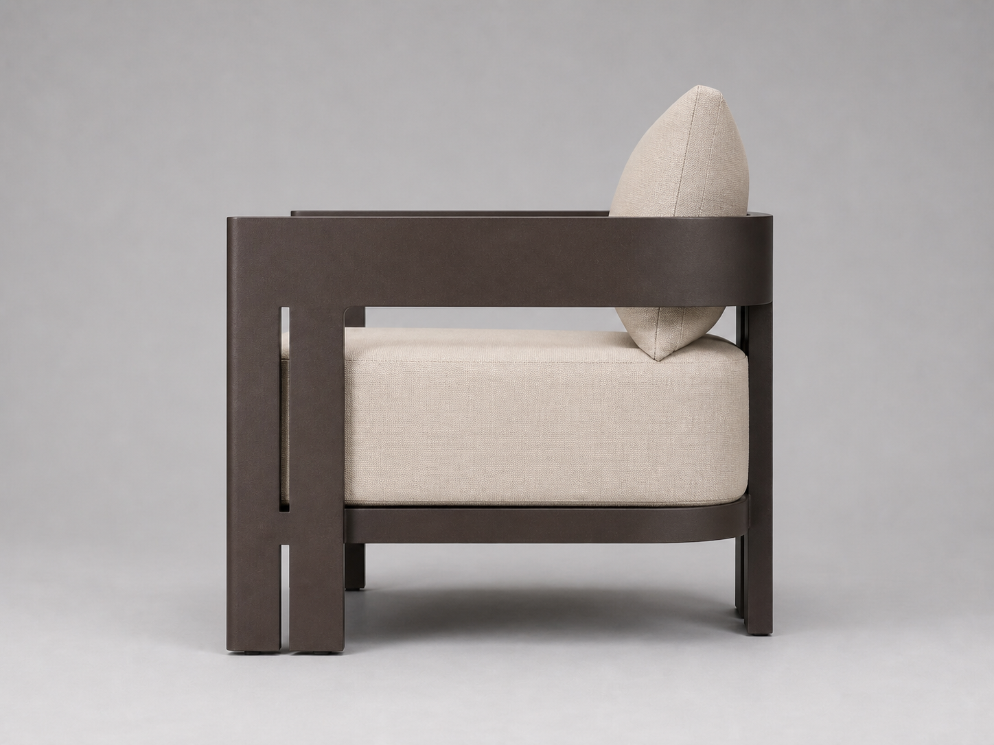 Outdoor Chair | Aluminum Frame | Performance-Grade Fabric