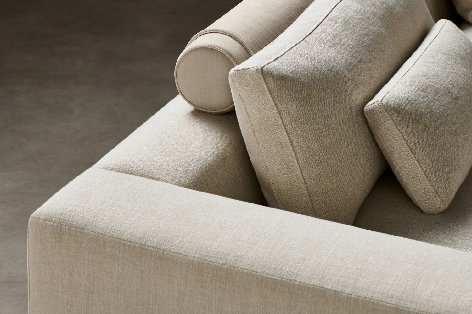 0102 Sofa | Standard | Linen