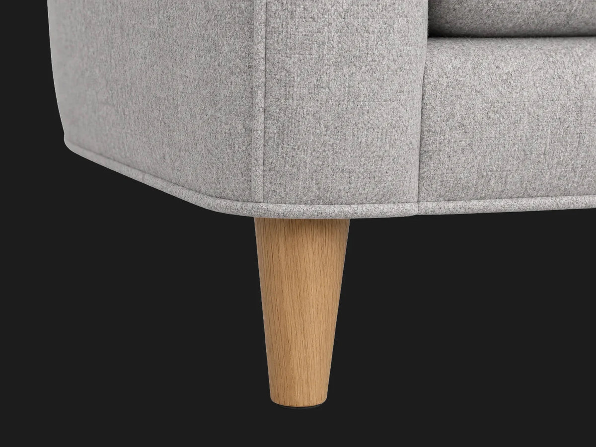 lounge-chairs_remmy-chair_wool-moon Detail Leg